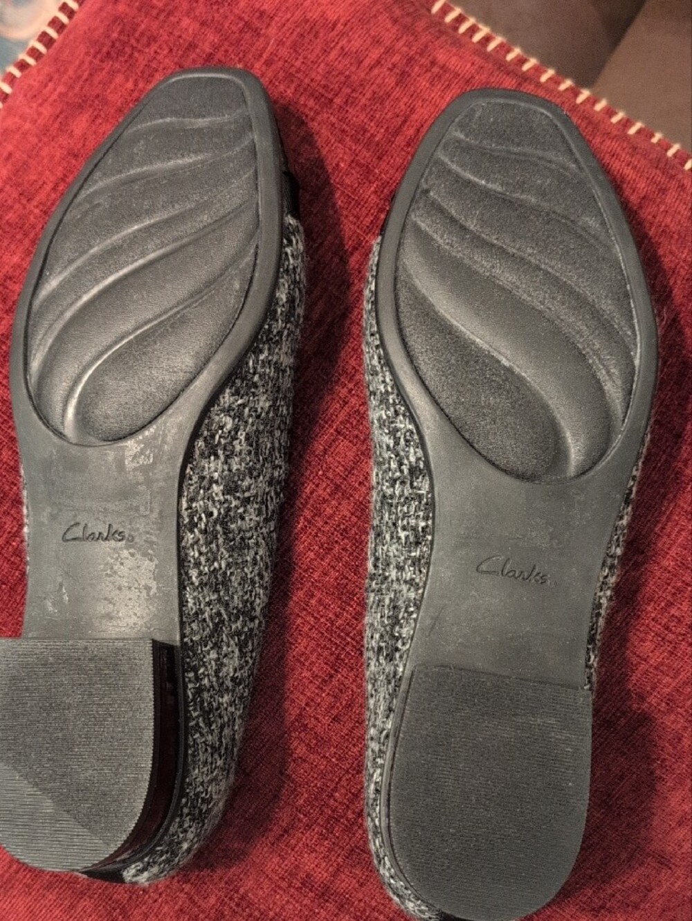 Clarks Gray Tweed  with Black Patent Cap Toe and Ribbon Trim - Picture 7 of 7